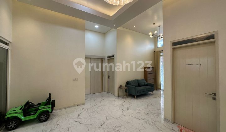 Disewakan Rumah Klasik di Kota Baru Parahyangan, Chandra Resmi Disewakan Rumah Klasik di Kota Baru Parahyangan, Chandra Resmi