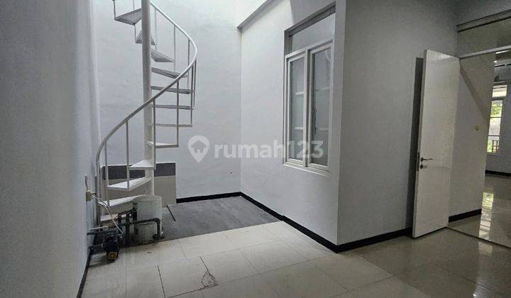 Rumah Minimalis di Taman Kopo Indah 5 Sommerville  1