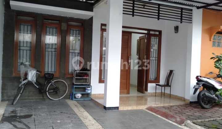 For Sale 2-Story House Ready to Occupy in Sayap Buah Batu