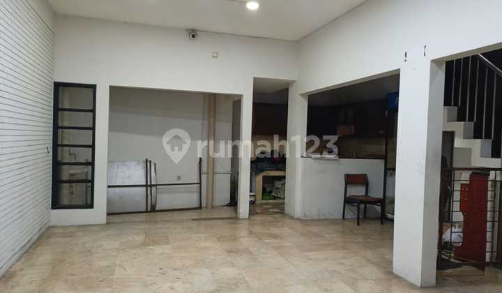 For Rent 3-Storey Shop House Wing Sukajadi - North Bandung 2