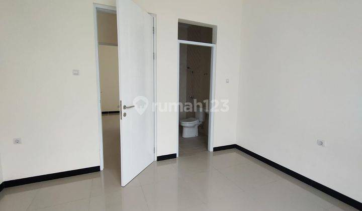 Rumah Minimalis 2lt di Taman Kopo Indah 5, Sherwood 2