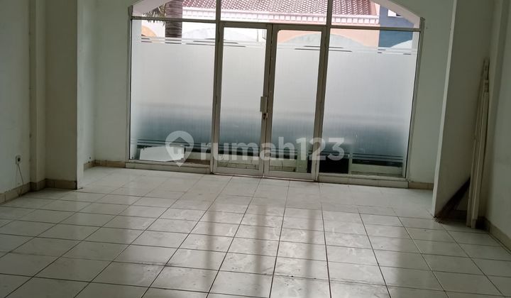 For Rent 3-Storey Shop House Near Metro Trade Center Bandung Car Gate