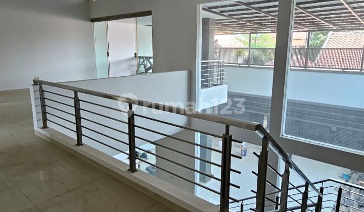 For Sale Minimalist Luxury House in Batununggal 2