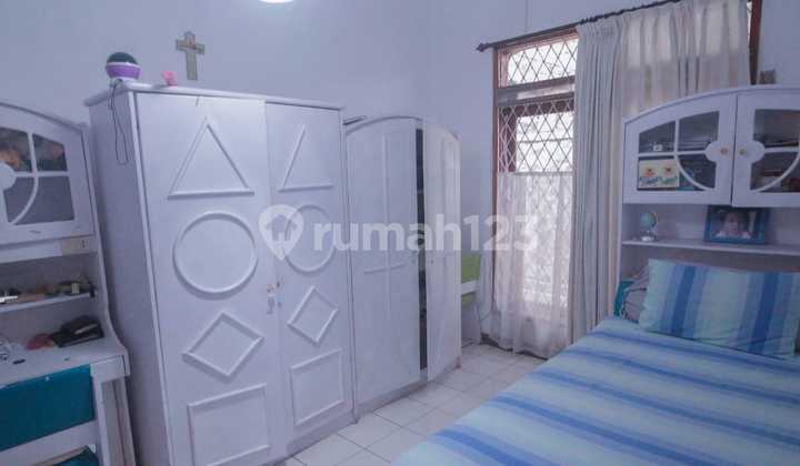 Dijual Rumah Cantik Siap Huni di Setraduta  2