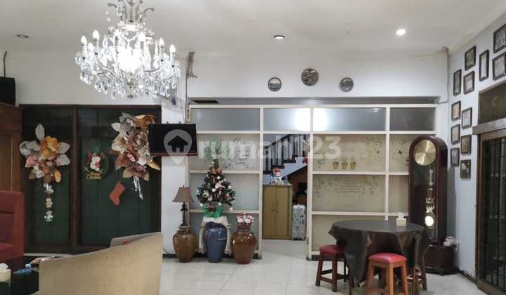 Dijual Rumah Dan Tempat Usaha di Sayap Pelajar Pejuang Bandung 1