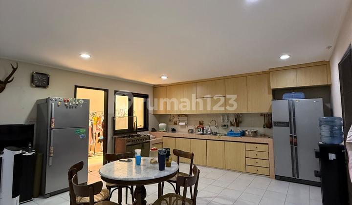 Dijual Rumah di Manyar 2