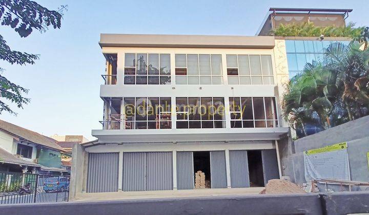 Ruko Baru 3 Lantai Proses Finishing Area Komersial 2
