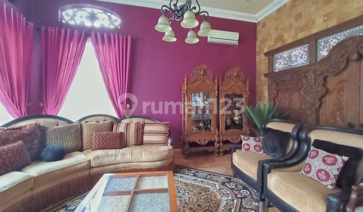 Best Price! Taman Duren Sawit Rumah Cantik Dalam Komplek Nyaman Aman Dengan Swimming Pool