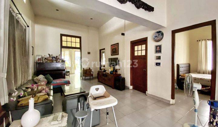 Rumah Kolonial Terawat Area Jalan Semboja Jual Cepat 2