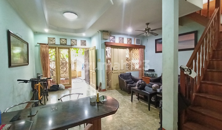 Jual Cepat Siap Huni 3 Lantai Area Pancoran Jalan Lebar