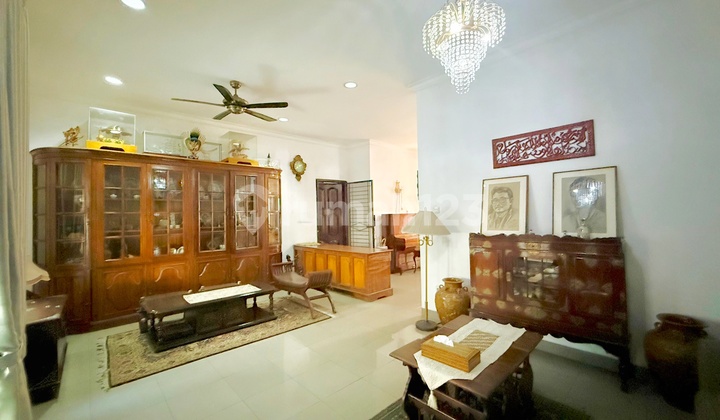 Rumah Di Area Dekat Senopati Jalan Lebar Kawasan Tenang 2