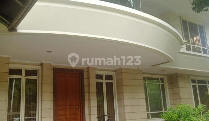 Dijual Rumah Mewah 2 Lantai Corner hook di Puri Indah Jakarta Barat