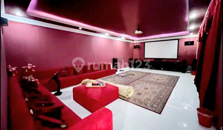 Rumah Mewah Ada Swim Pool Dan Home Theatre Di Cinere Kota Depok