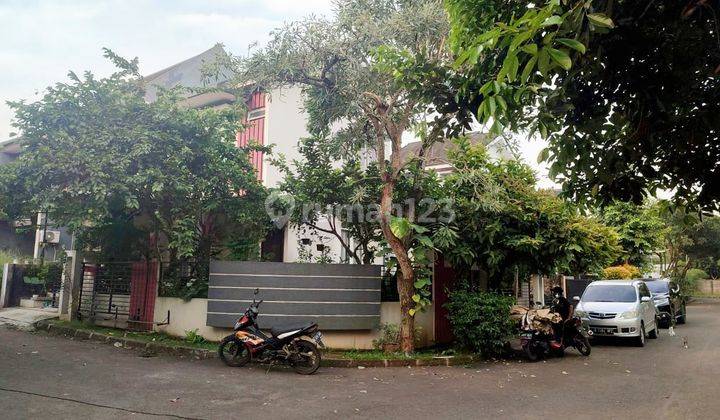 RUMAH HOOK 2 LANTAI DI KENCANA LOKA, BSD CITY 1