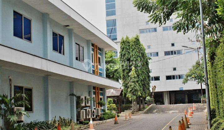 Gedung di Kebon Jeruk, Jakarta Barat zona komersil bisa untuk kantor, apartemen dan usaha lainnya 4