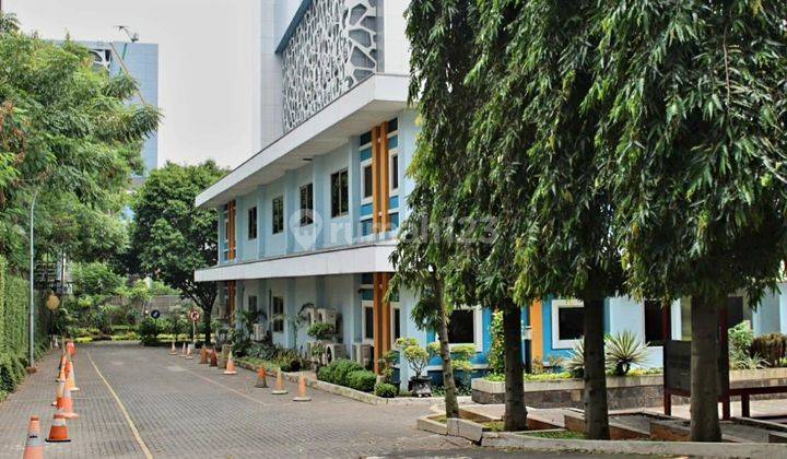 Gedung di Kebon Jeruk, Jakarta Barat zona komersil bisa untuk kantor, apartemen dan usaha lainnya 5