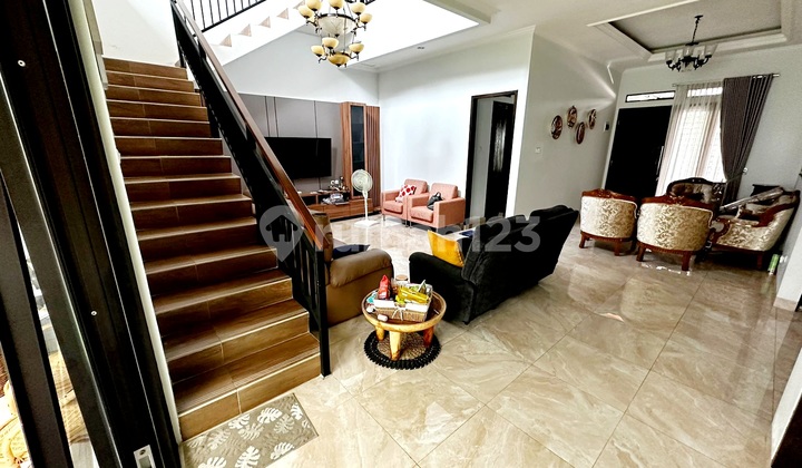 Rumah 2 Lantai Dg Row Lebar Di Kencana Loka Bsd Tangsel 2