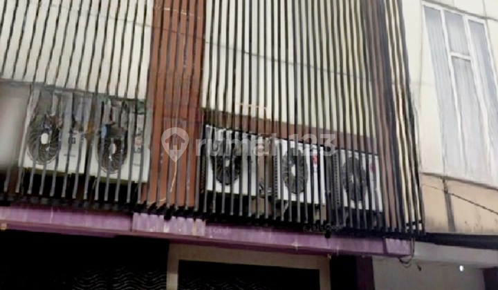 3.5-Story Shophouse at Golden Boulevard, Jl Pahlawan Seribu, Serpong, South Tangerang 1