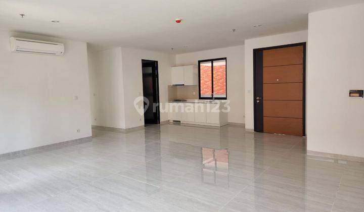 Lloyd Aalam Sutera View Pool Apartment Bagus 2