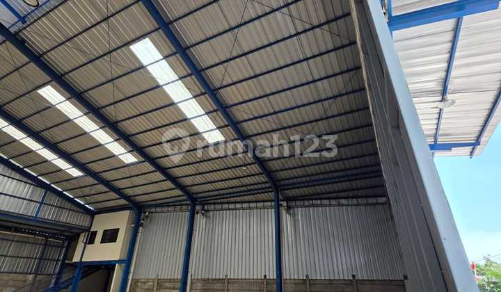Warehouse for Rent in Legok. 5 minutes from the Blessind warehouse complex.