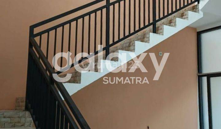 Rumah 2 Lantai Bagus Semi Furnished SHM di Delta Sari Baru, Sidoarjo 2