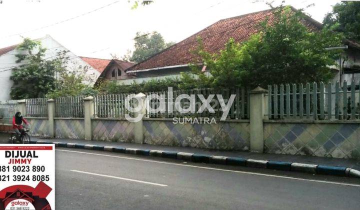 Rumah Lama Besar & Luas, Strategis Di Pusat Kota Mojokerto 1