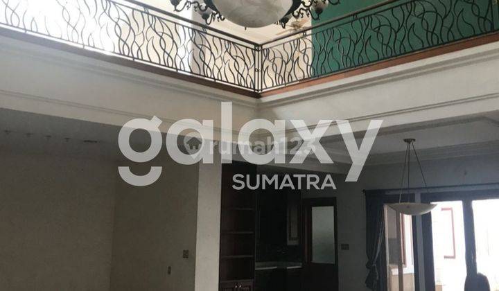 Rumah 2 Lantai Bagus SHM di Jl. Imam Bonjol , Surabaya 2