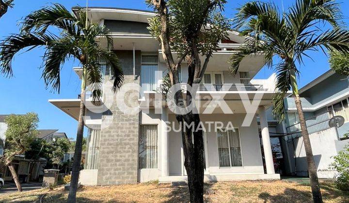 Rumah 2 Lantai Bagus Unfurnished di Pakuwon Indah Imperial Golf Regency One Golf Terrace, Surabaya 2