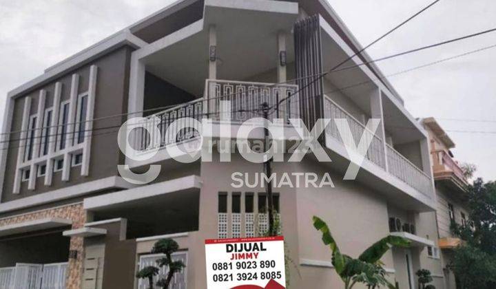 Rumah Bagus Furnished 2.5 Lantai di Delta Sari Baru, Sidoarjo 1