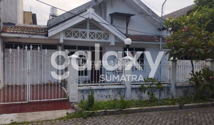 Rumah di Klampis Semolo Barat , Surabaya 1