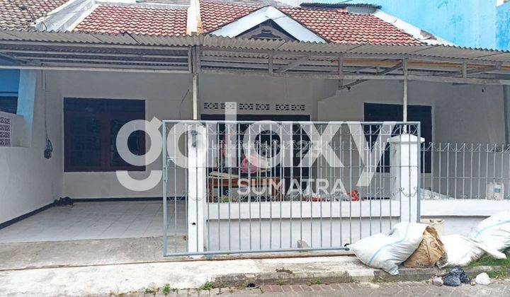 Rumah Bagus 1.5 Lantai di Klampis Semolo Barat, Surabaya 1