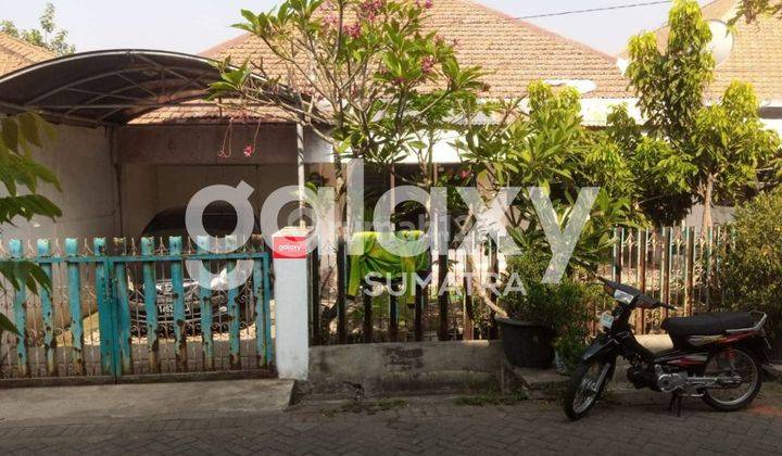 Rumah Bagus SHM di Nginden, Surabaya 1