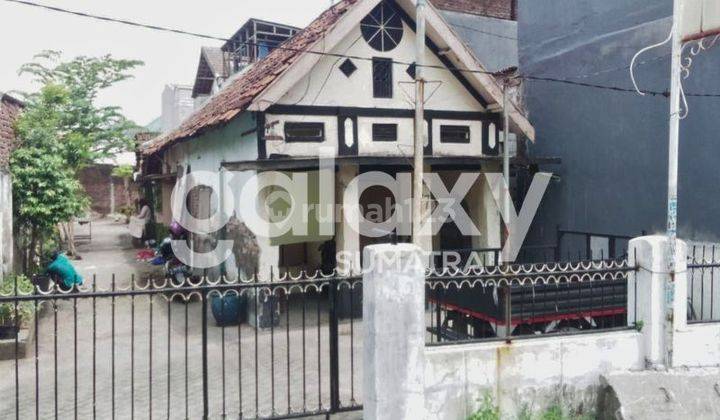 Rumah di Manyar Sabrangan , Surabaya 1