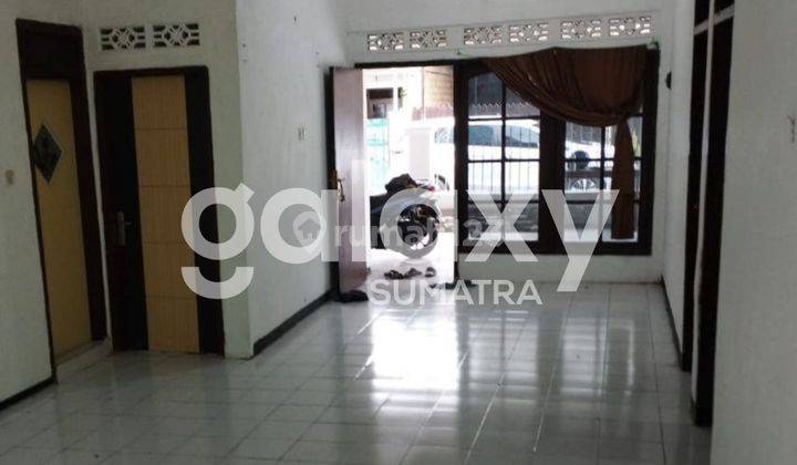 Rumah Bagus 1.5 Lantai di Klampis Semolo Barat, Surabaya 2