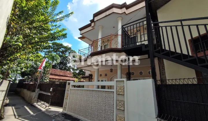 Di Jual Rumah dan Kos-Kosan Exclusive Posisi di Gerbang Kampus Stan