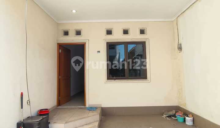 Rumah Sewa Tanjung Duren Cocok untuk Orang Kerja & Keluarga 3 Lantai dengan 4 Kamar Tidur 2