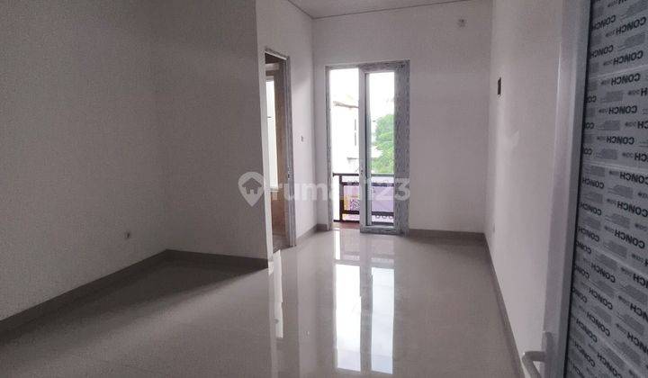 **2 Unit Rumah Baru Duri Kepa Jakbar** 2