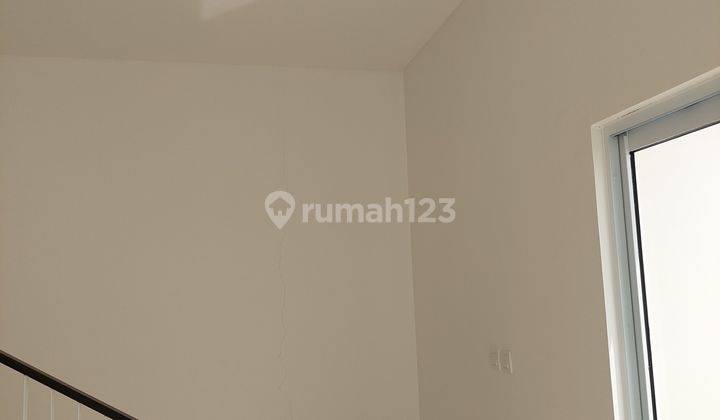 **RUMAH RIVIERA PURI UK 10X12 3KT 3KM POSISI HOEK** 8