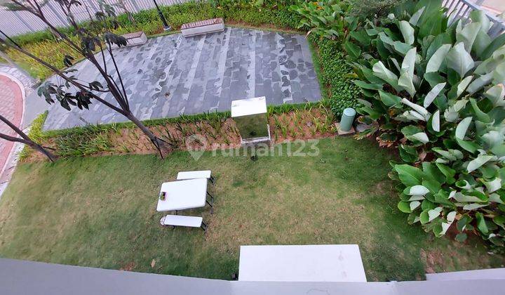 **RUMAH PIK2 FULLY FURNISHED 2 LANTAI HOEK 2KT** 2