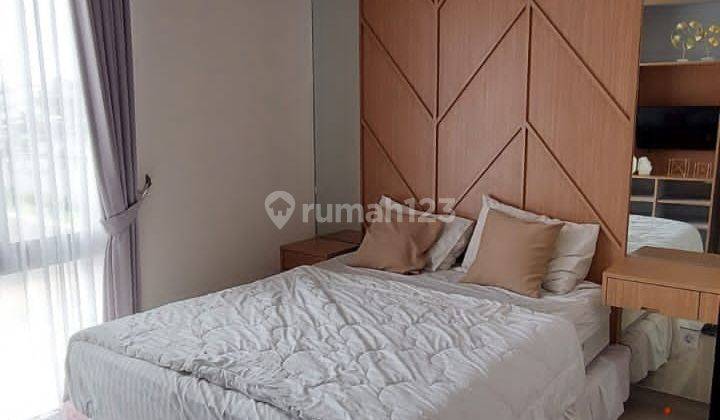**RUMAH PIK2 FULLY FURNISHED 2 LANTAI HOEK 2KT** 1