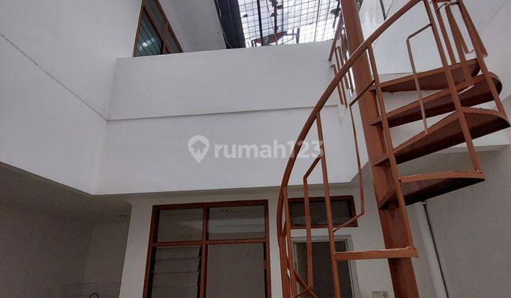 **RUMAH SIAP HUNI 2 LANTAI 3 AC 2 WATER HEATER DI TAMAN COSMOS KEDOYA COCOK UNTUK TINGGAL DAN USAHA** 9