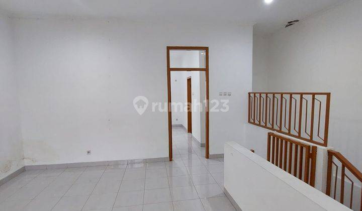 **RUMAH SIAP HUNI 2 LANTAI 3 AC 2 WATER HEATER DI TAMAN COSMOS KEDOYA COCOK UNTUK TINGGAL DAN USAHA** 22