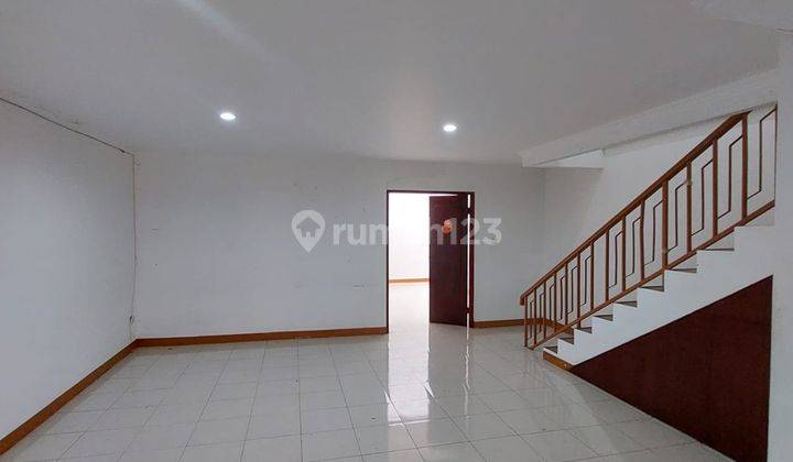 **RUMAH SIAP HUNI 2 LANTAI 3 AC 2 WATER HEATER DI TAMAN COSMOS KEDOYA COCOK UNTUK TINGGAL DAN USAHA** 31