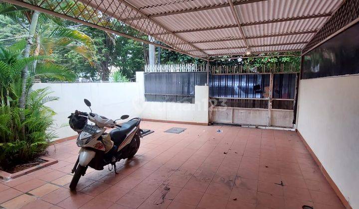 **RUMAH SIAP HUNI 2 LANTAI 3 AC 2 WATER HEATER DI TAMAN COSMOS KEDOYA COCOK UNTUK TINGGAL DAN USAHA** 32