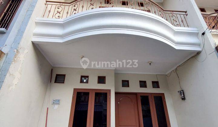 ** Rumah di Tomang jakbar 2 Lantai SHM Sudah Renovasi** 1