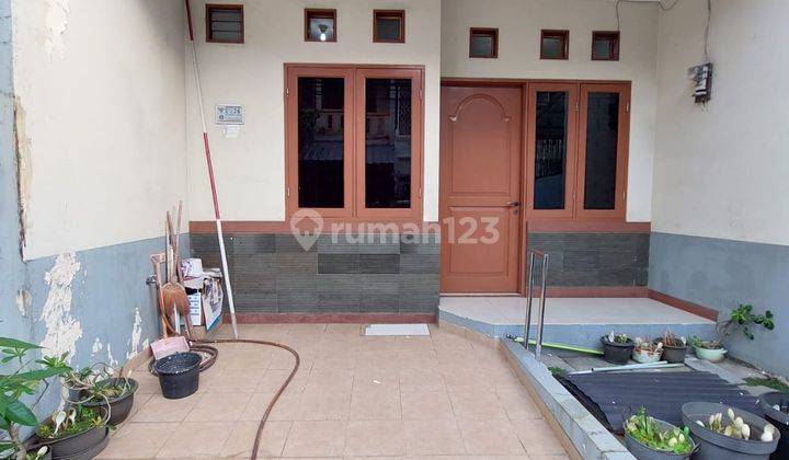 ** Rumah di Tomang jakbar 2 Lantai SHM Sudah Renovasi** 2