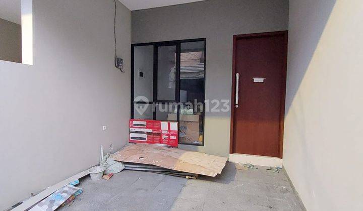 ** Rumah 3 Lantai Di Tomang Shm Row Jalan 2 Mobil** 2