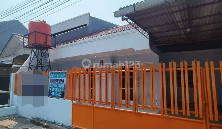 ** Rumah di Tomang Sudah Renovasi Row Jalan 2 Mobil** 2