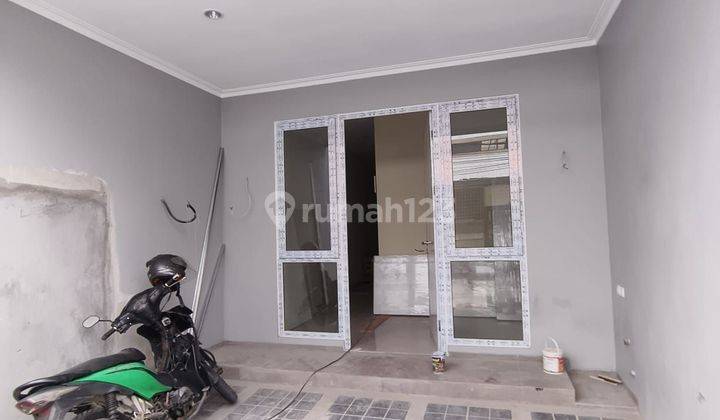 ** Rumah Baru di Duri kepa 2.5 Lantai Row Jalan 2 Mobil** 2