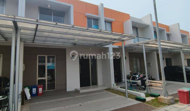 **Rumah di PIK2 2 Lantai** 1